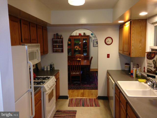 364 Steamboat Run Road Shepherdstown, WV 25443 - Photo 11 of 28 Kitchen