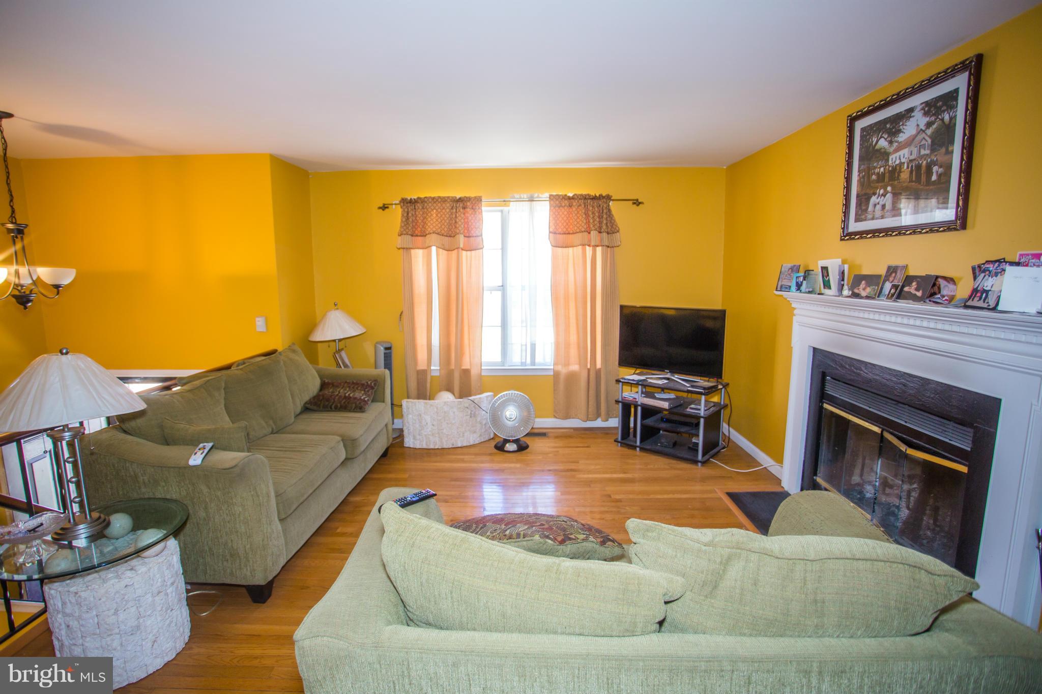 6809 Cherryfield Road Fort Washington, MD 20744 - Photo 3 of 20 Family Room