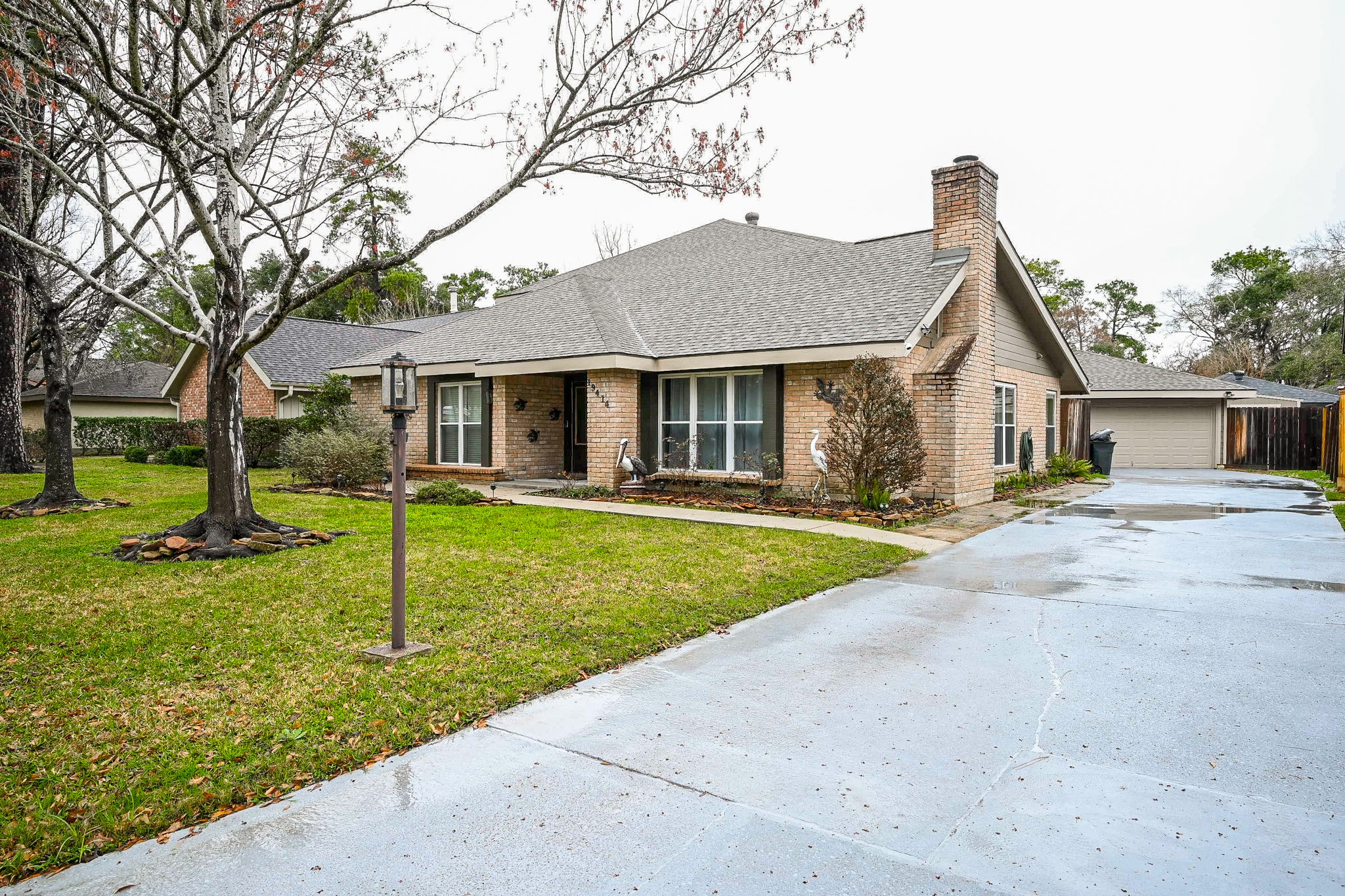 19414 Dianeshire Drive Spring, TX 77388 - Photo 2 of 30 front view of a house with a yard