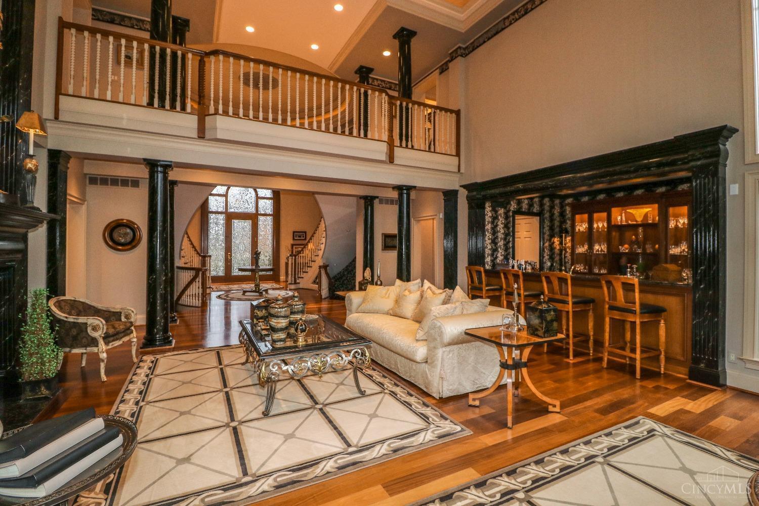 9435 Shawnee Run Road Cincinnati, OH 45243 - Photo 5 of 50