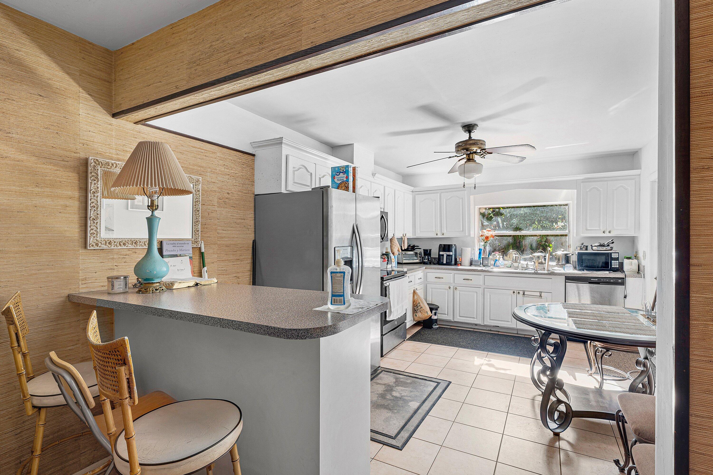 1200 Northwest 4th Avenue Boca Raton, FL 33432 - Photo 13 of 24 008-1200Northwest4thAvenue-BocaRaton-FL-