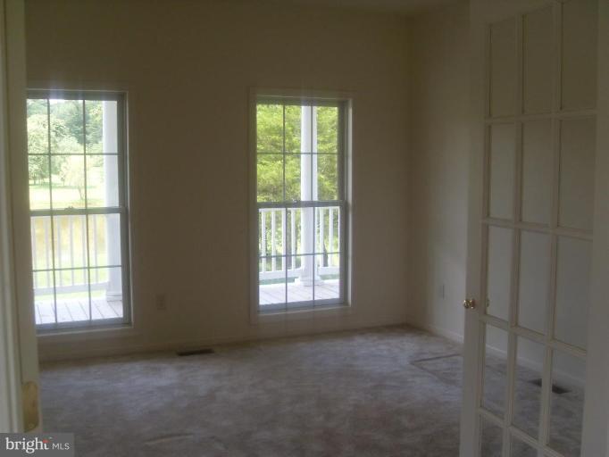12707 Sillamon Road Goldvein, VA 22720 - Photo 8 of 18 Living Room