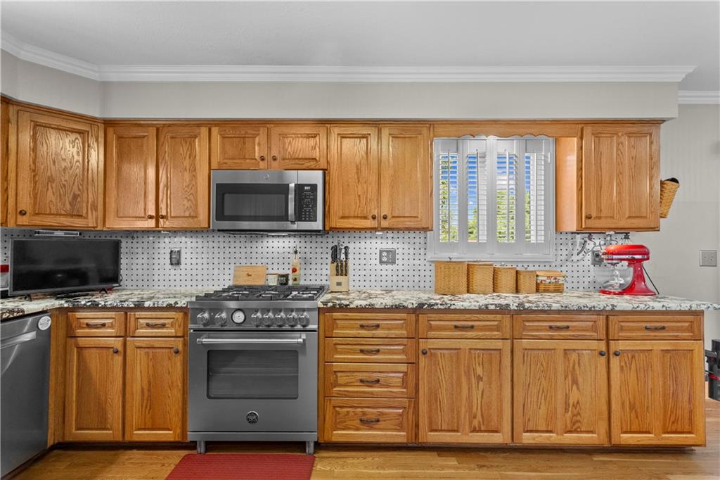 1090 Northeast Blackwell Road Lee's Summit, MO 64086 - Photo 12 of 35