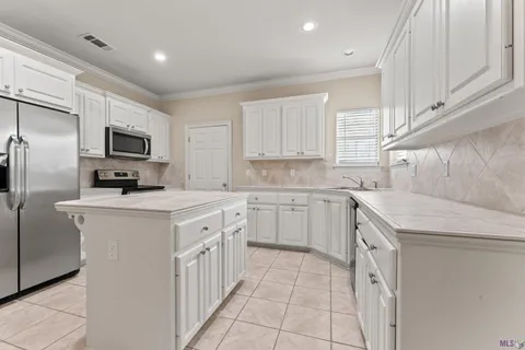 $260,000 | 3926 Northshore Avenue, Baton Rouge, LA 70820