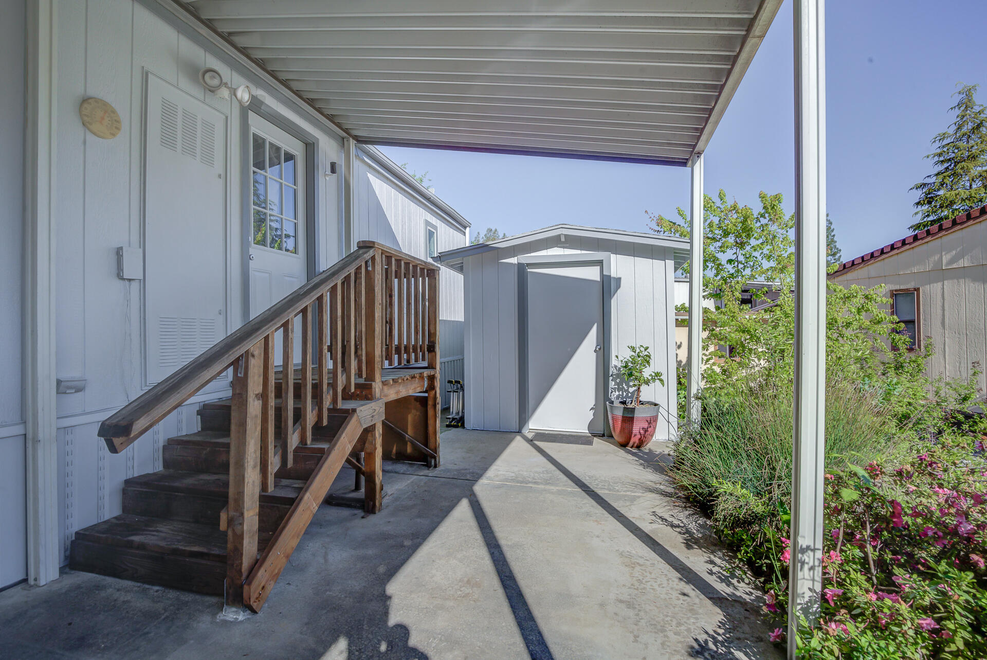 1070 Mountain Shadows Boulevard Redding, CA 96003 - Photo 12 of 13 Carport / Shed