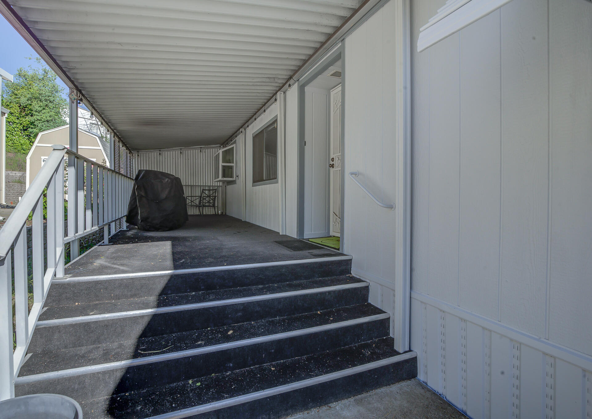 1070 Mountain Shadows Boulevard Redding, CA 96003 - Photo 13 of 13 Patio