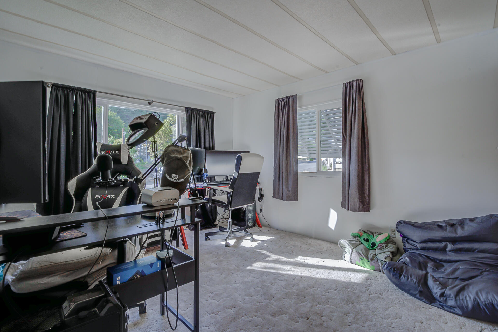 1070 Mountain Shadows Boulevard Redding, CA 96003 - Photo 9 of 13 Bed 2