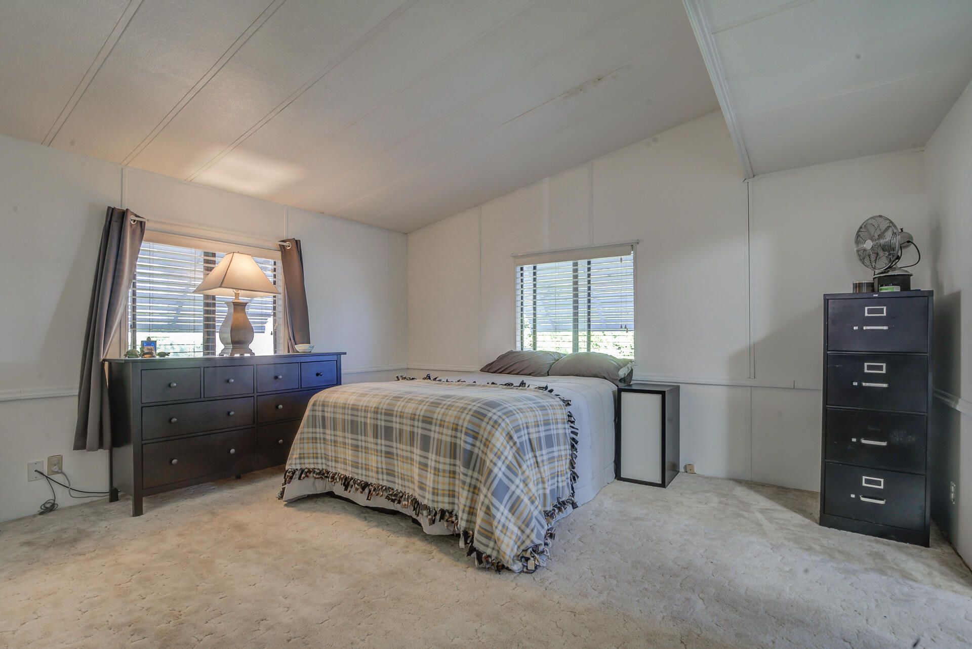 1070 Mountain Shadows Boulevard Redding, CA 96003 - Photo 10 of 13 Primary Bed