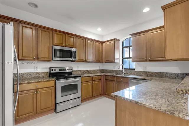 $3,595 | 10318 Northwest 30th Terrace, Doral, FL 33172