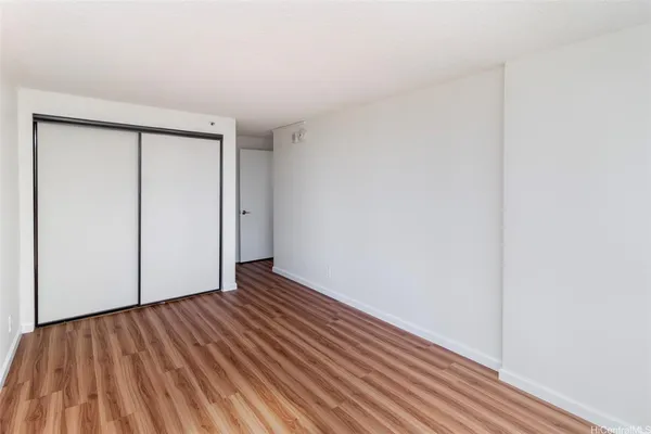 $2,800 | 2724 Kahoaloha Lane, Unit 506, Honolulu, HI 96826