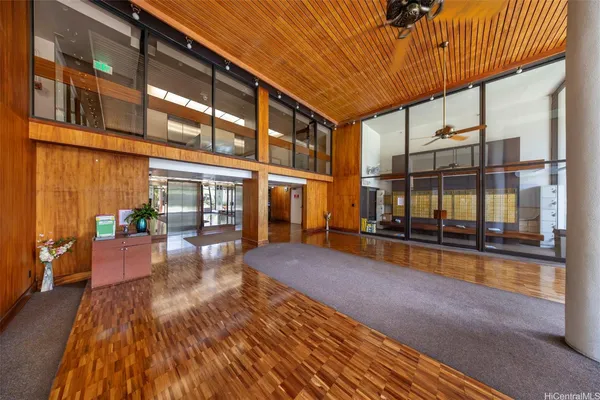 $2,800 | 2724 Kahoaloha Lane, Unit 506, Honolulu, HI 96826