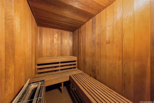 $2,800 | 2724 Kahoaloha Lane, Unit 506, Honolulu, HI 96826