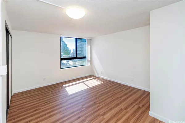 $2,800 | 2724 Kahoaloha Lane, Unit 506, Honolulu, HI 96826