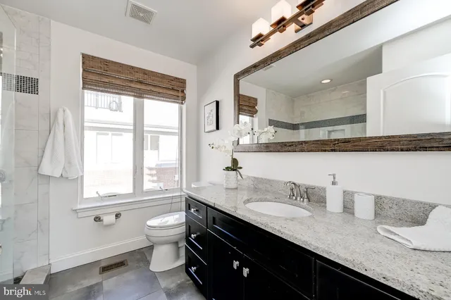 $11,000 | 621 Ponte Villas North, Unit 161, Baltimore, MD 21230