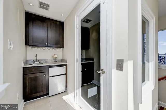 $11,000 | 621 Ponte Villas North, Unit 161, Baltimore, MD 21230