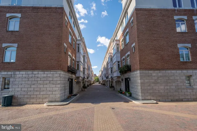 $11,000 | 621 Ponte Villas North, Unit 161, Baltimore, MD 21230