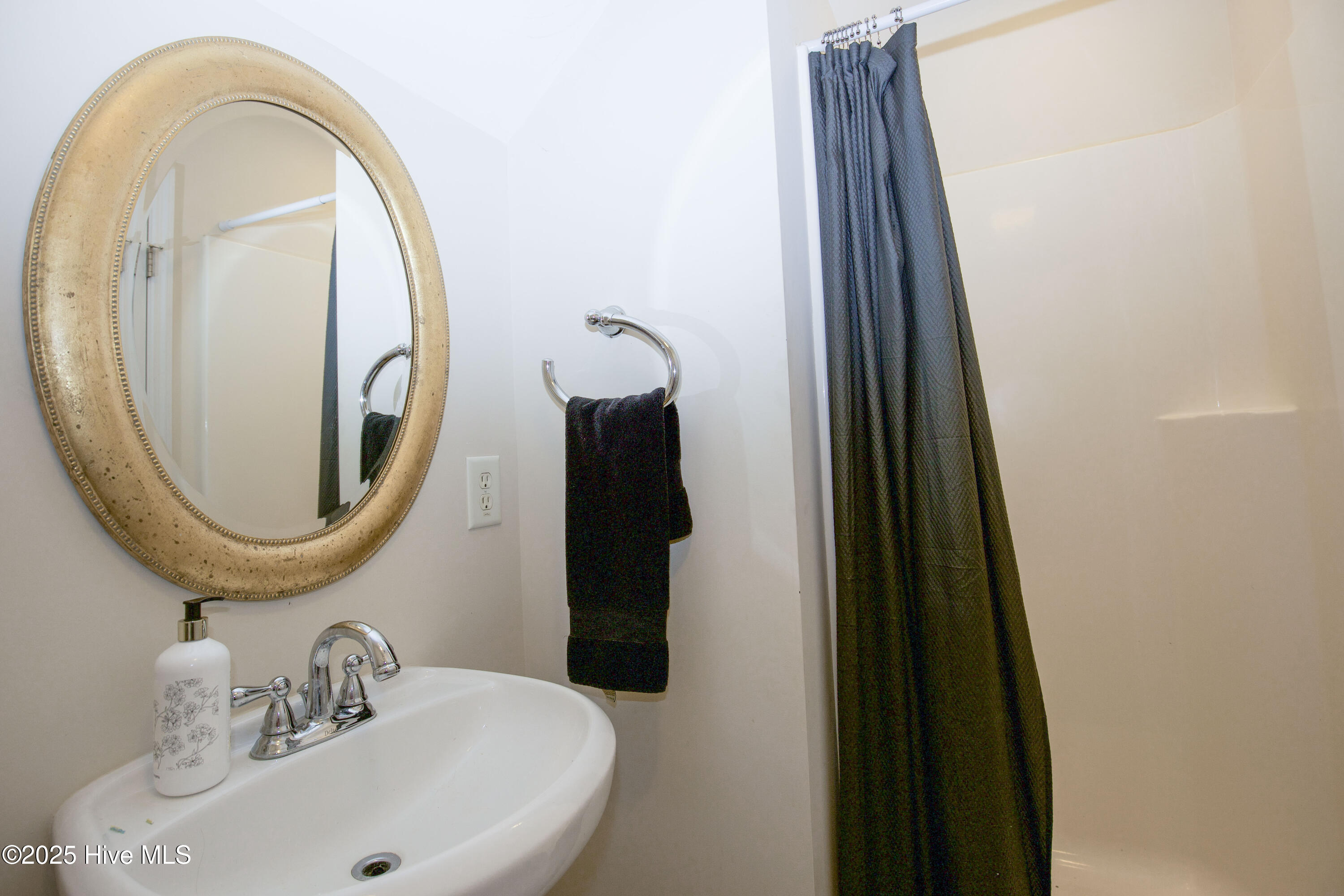 8935 Calloway Road Aberdeen, NC 28315 - Photo 53 of 71 Bath 4 ensuite Bedroom 4