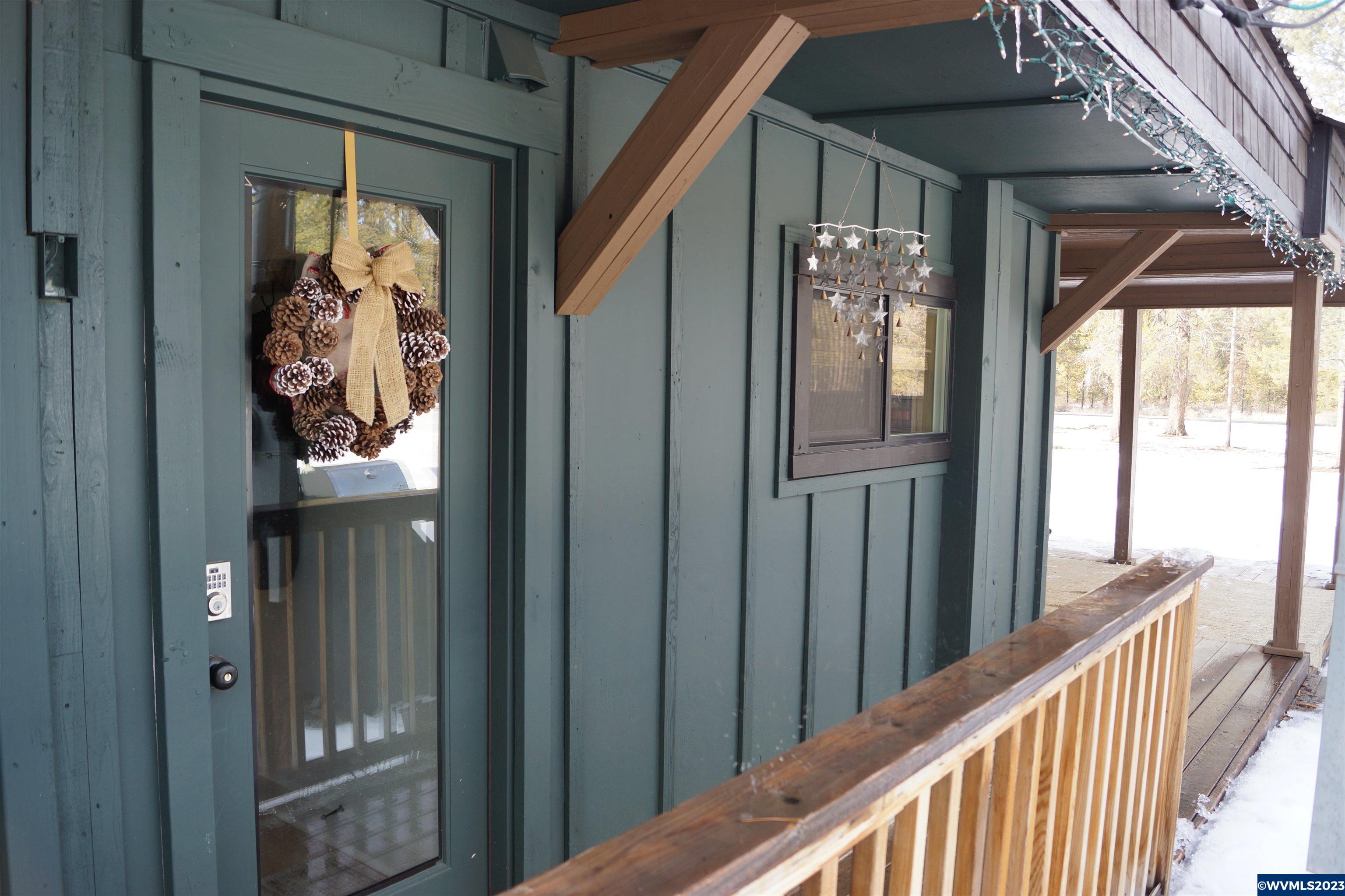 16695 Burgess Road La Pine, OR 97739 - Photo 11 of 38 Gallery Image 11