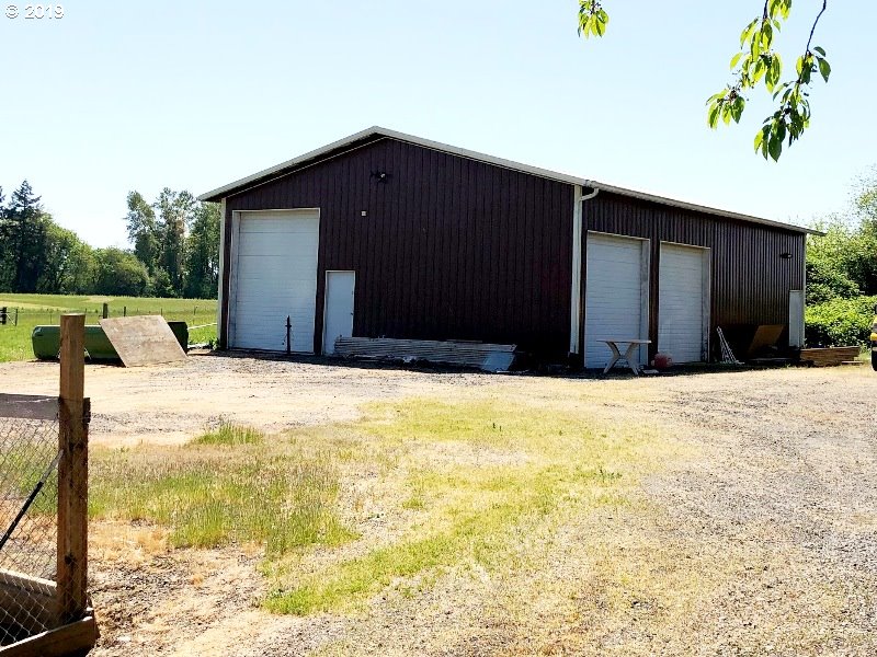 23805 South Rondevic Road Canby, OR 97013 - Photo 5 of 15 a front view of house with yard