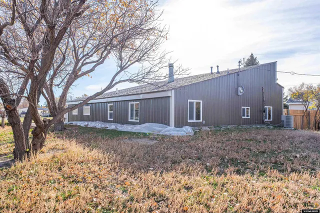 $380,000 | 526 North Warren Avenue, Glendo, WY 82213