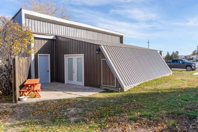 $380,000 | 526 North Warren Avenue, Glendo, WY 82213