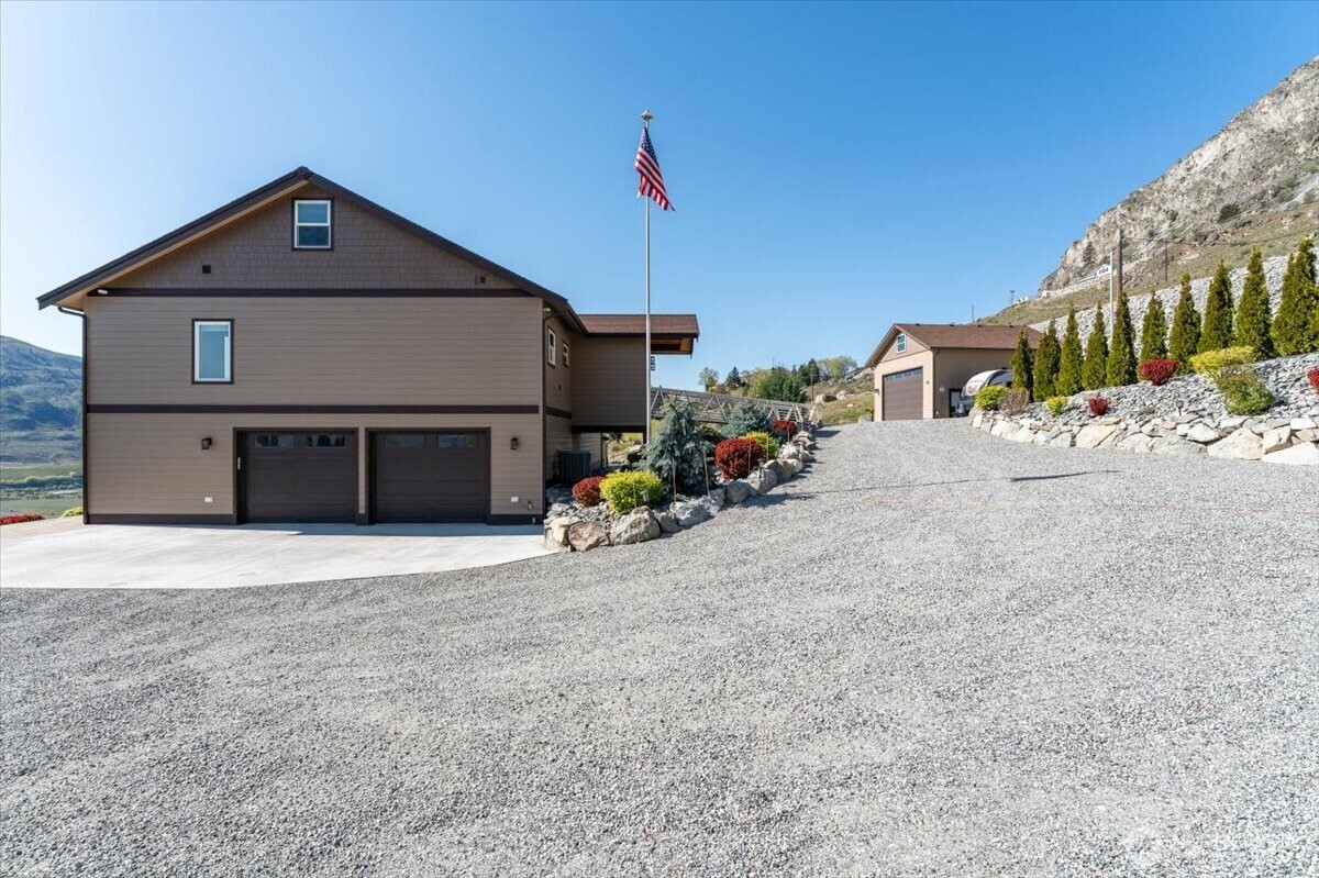 525 Columbia View Road Chelan, WA 98816 - Photo 8 of 40