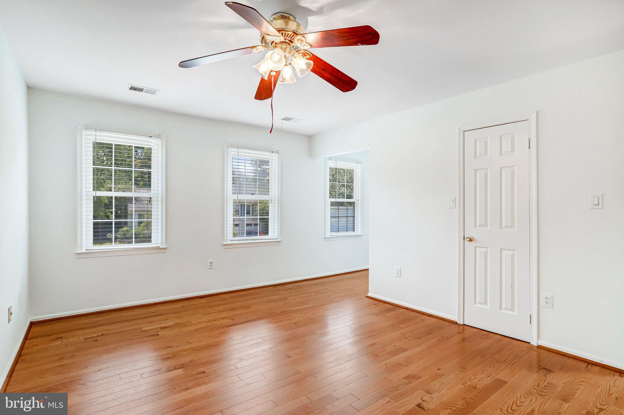 124 Environs Road Sterling, VA 20165 - Photo 38 of 62