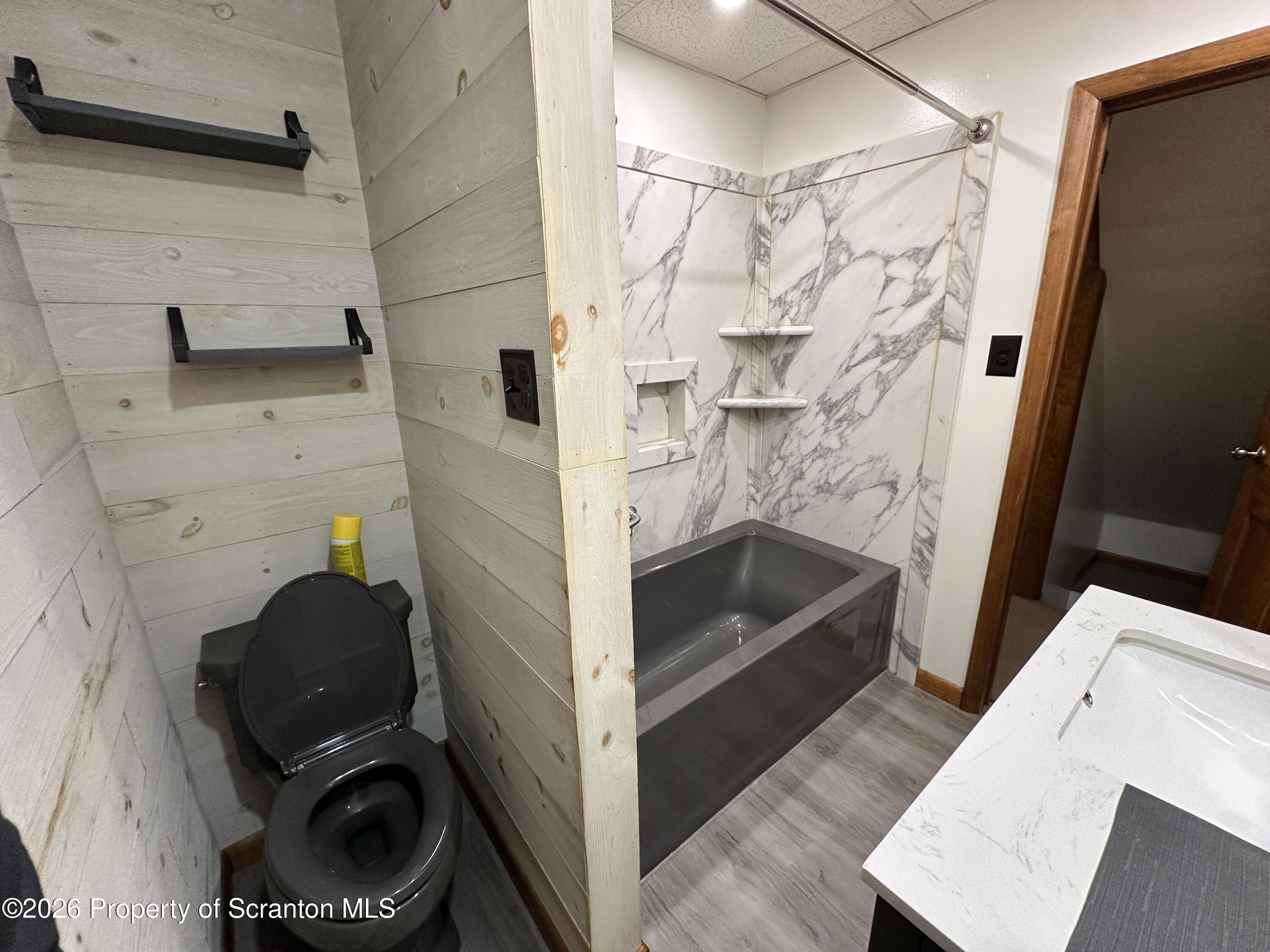 548 Main Street Dickson City, PA 18519 - Photo 3 of 13 IMG_6791 2