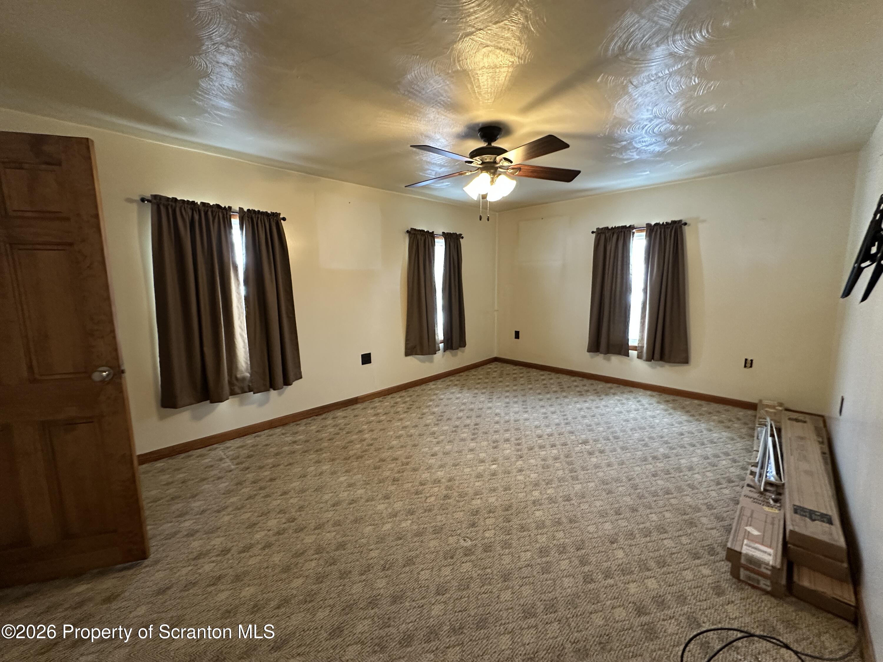 548 Main Street Dickson City, PA 18519 - Photo 8 of 13 IMG_6803