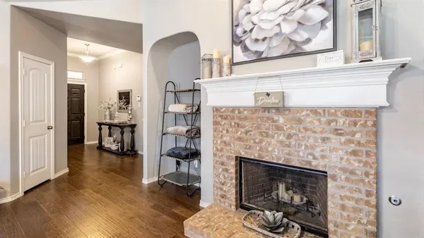 $2,300 | 1201 Central Village Drive, Denton, TX 76210