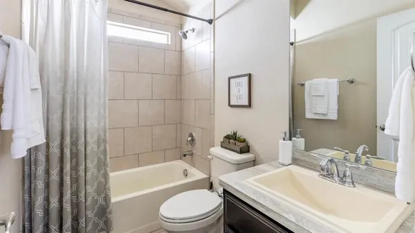 $2,300 | 1201 Central Village Drive, Denton, TX 76210