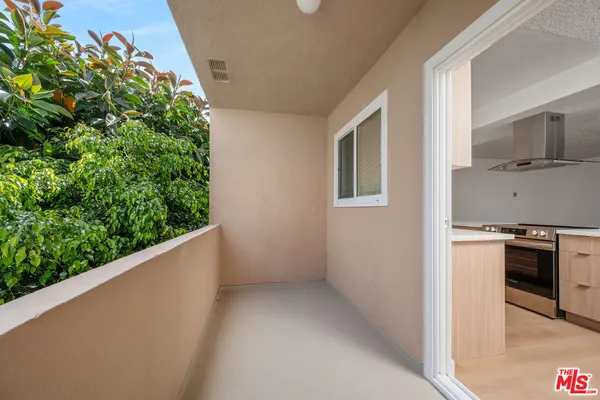 $5,495 | 833 5th Street, Unit 203, Santa Monica, CA 90403
