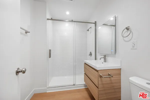 $5,495 | 833 5th Street, Unit 203, Santa Monica, CA 90403