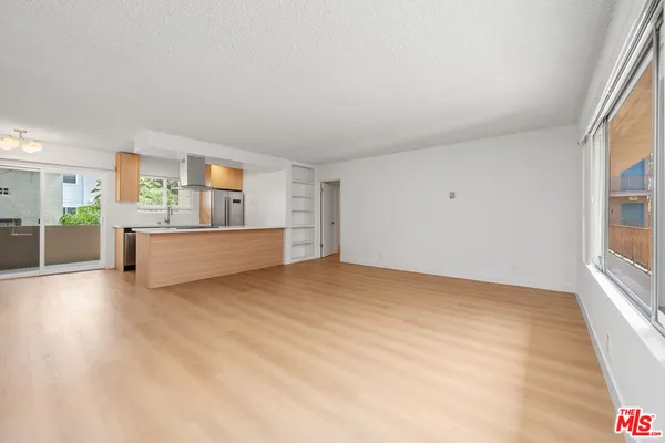 $5,495 | 833 5th Street, Unit 203, Santa Monica, CA 90403