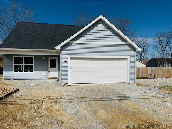 $279,000 | 1421 Mt. Zion Road, Henryville, IN 47126