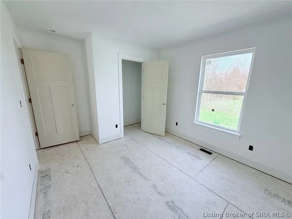 $279,000 | 1421 Mt. Zion Road, Henryville, IN 47126