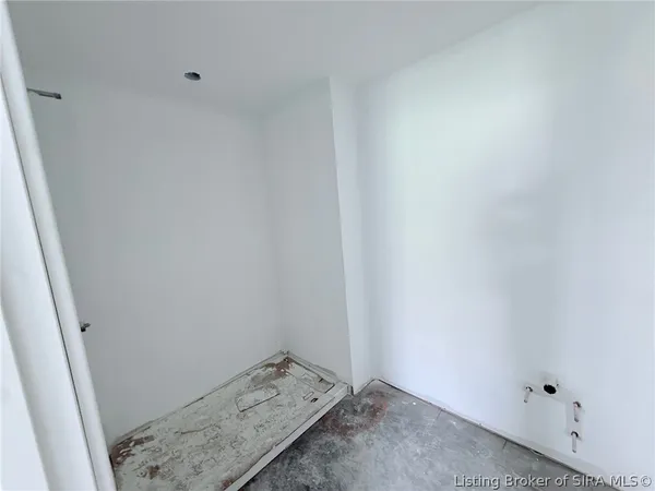 $279,000 | 1421 Mt. Zion Road, Henryville, IN 47126