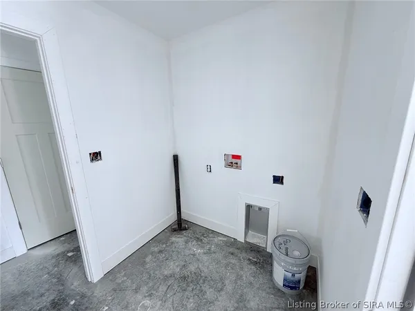 $279,000 | 1421 Mt. Zion Road, Henryville, IN 47126