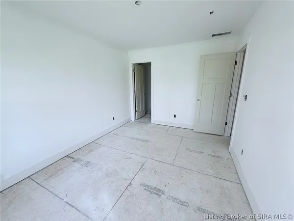 $279,000 | 1421 Mt. Zion Road, Henryville, IN 47126