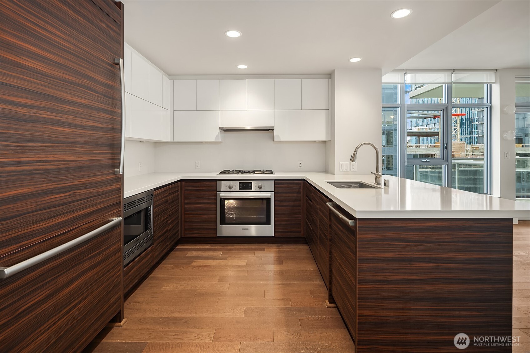 583 Battery Street, Unit 1202N Seattle, WA 98121 - Photo 12 of 40