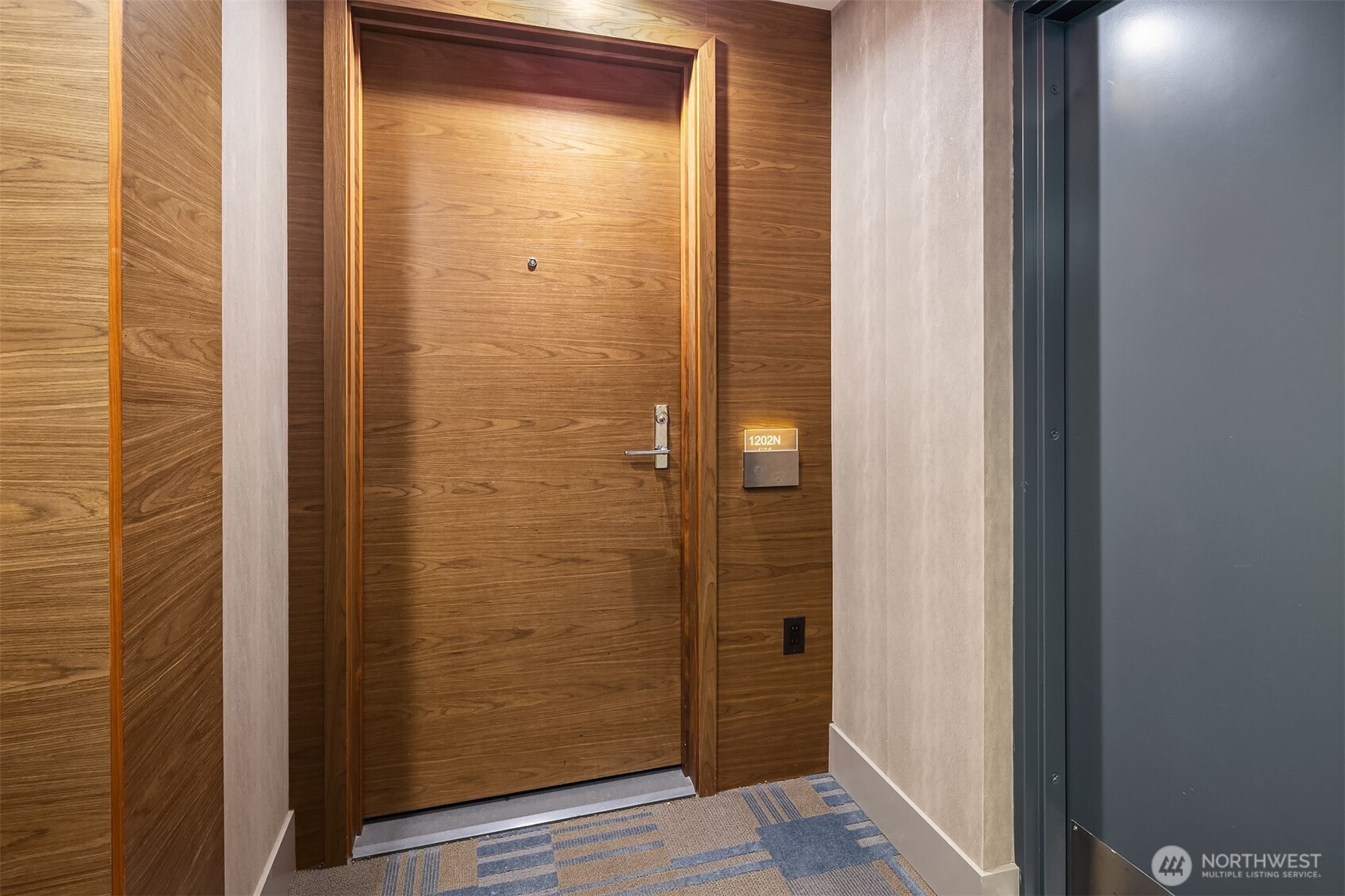 583 Battery Street, Unit 1202N Seattle, WA 98121 - Photo 2 of 40