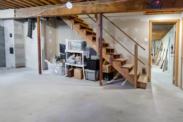 $464,900 | 197 Ferry Road, Lewiston, ME 04240