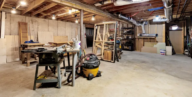 $464,900 | 197 Ferry Road, Lewiston, ME 04240