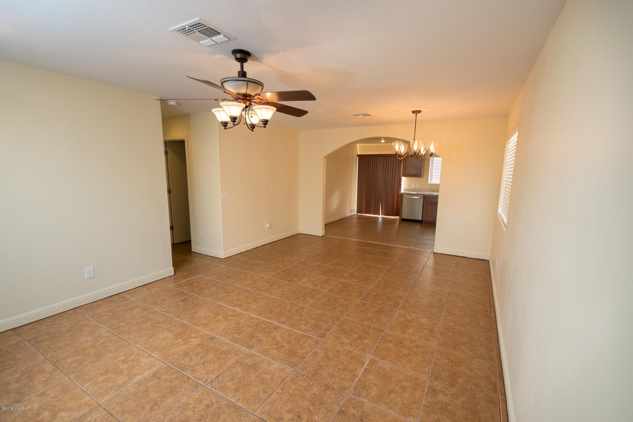 170 East Medina Road Tucson, AZ 85756 - Photo 8 of 45 Gallery Image 8
