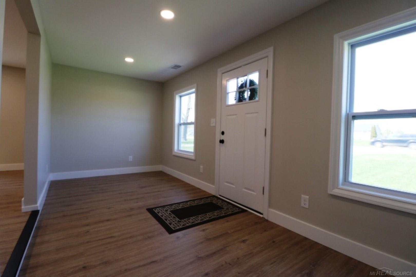 3907 Ravenswood Road Marysville, MI 48040 - Photo 3 of 30 50139127-618f7baa-35ad-4b9a-a53e-a3054b4c80c2.JPG