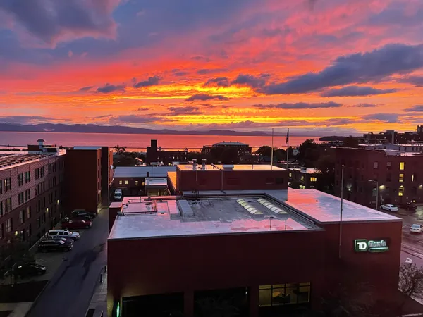 $329,900 | 131 Main Street, Unit 504, Burlington, VT 05401