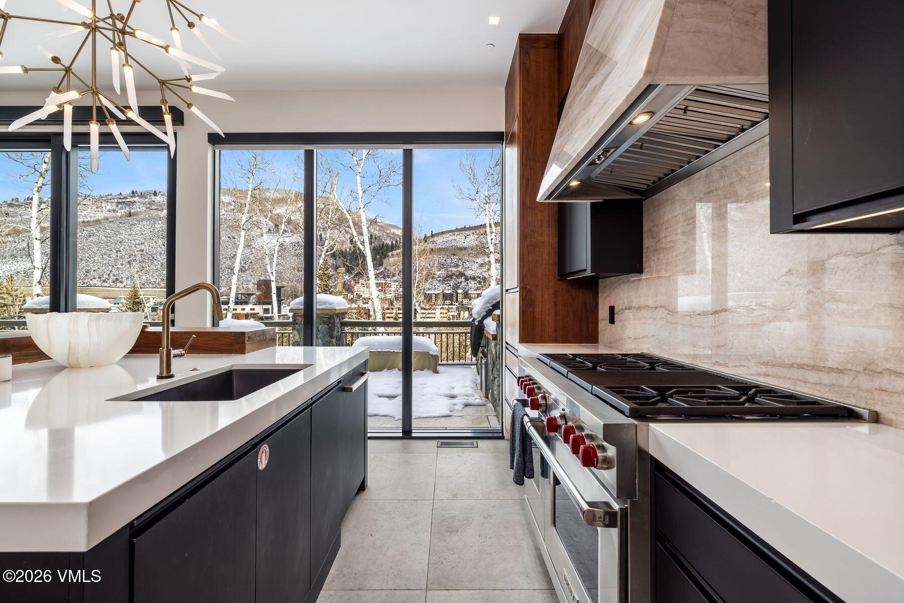 175 West Forest Road Vail, CO 81657 - Photo 18 of 52 photo_online_017