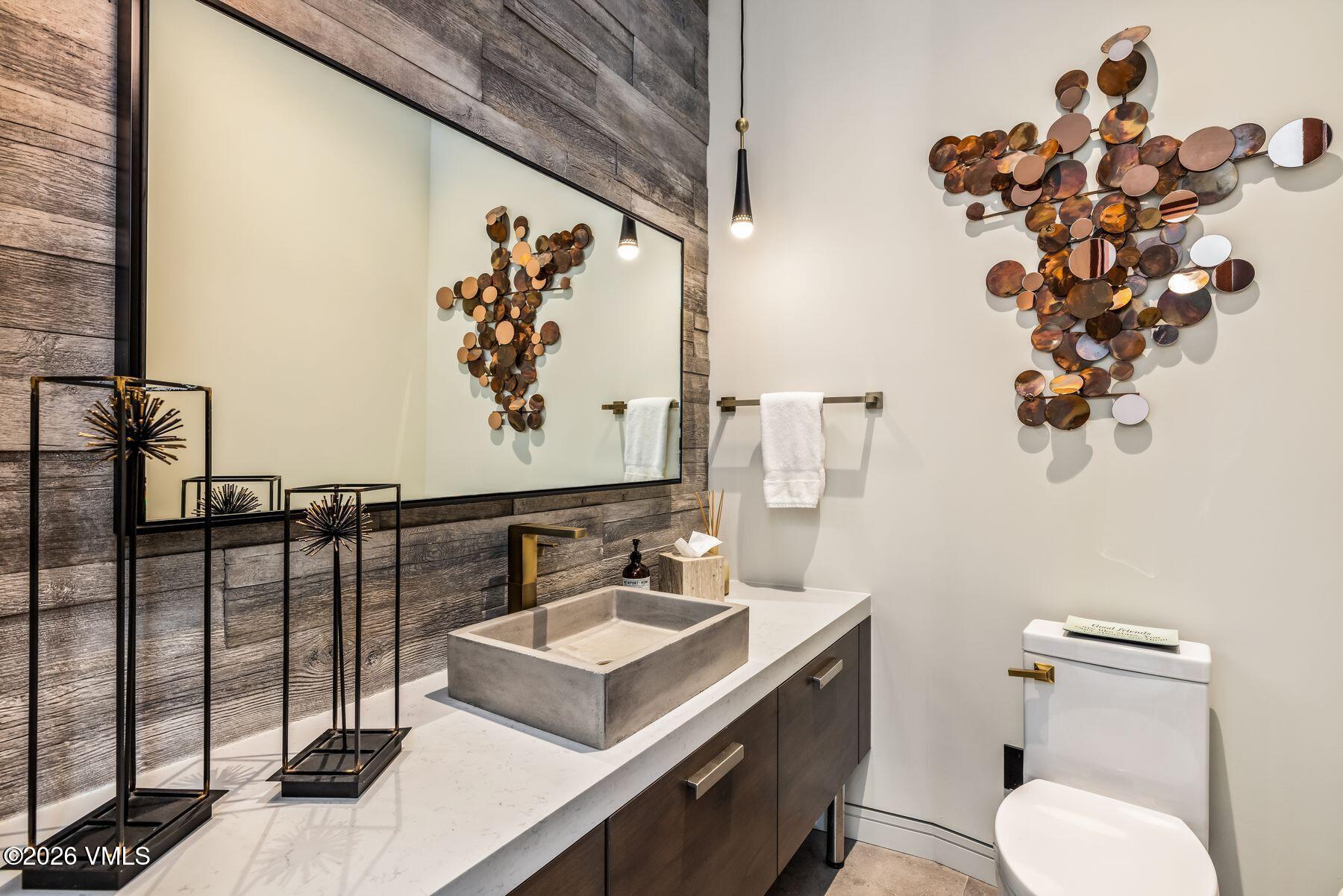 175 West Forest Road Vail, CO 81657 - Photo 20 of 52 photo_online_019