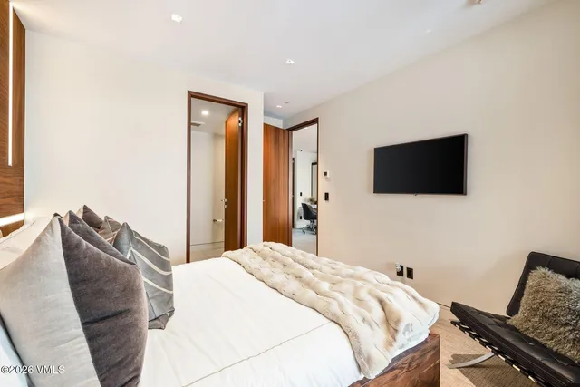 $17,000,000 | 175 West Forest Road, Vail, CO 81657