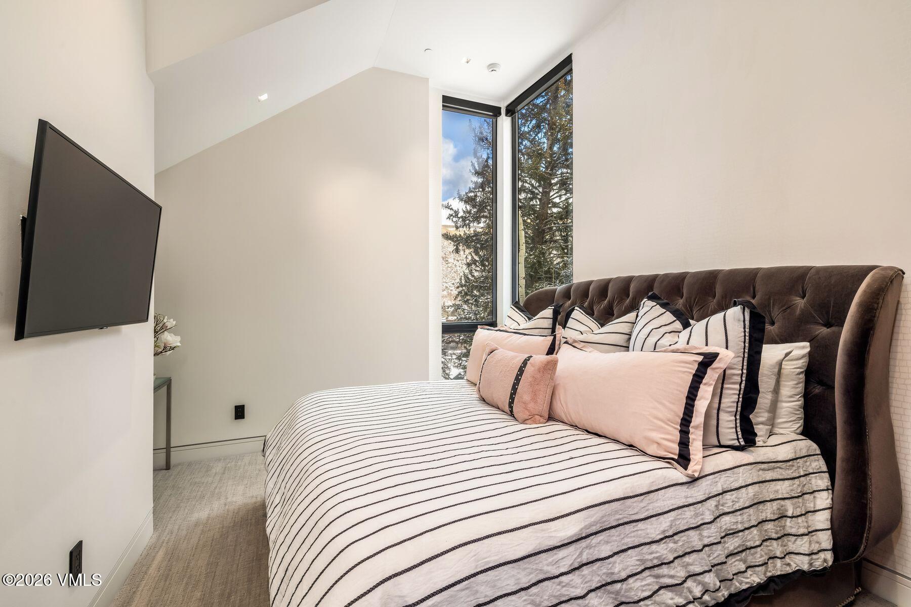 175 West Forest Road Vail, CO 81657 - Photo 46 of 52 photo_online_045